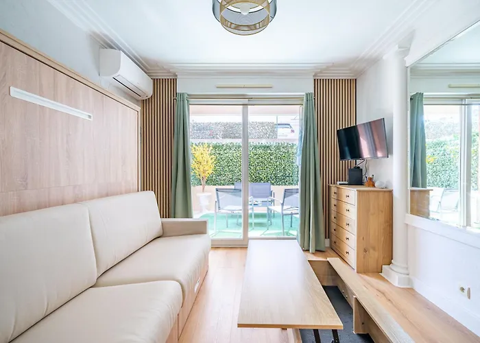 Apartment Jardin Parking Et Clim